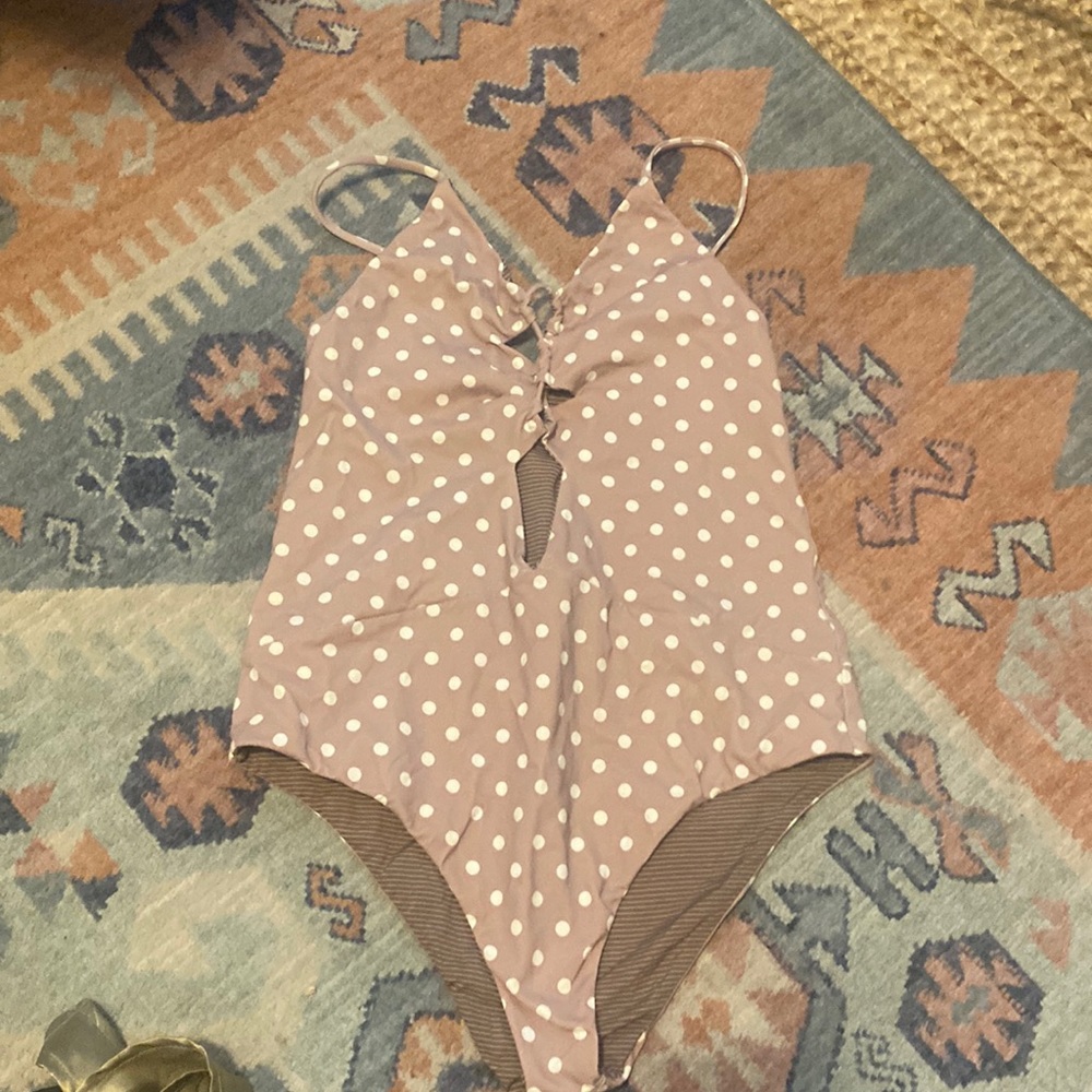 Acacia one piece
